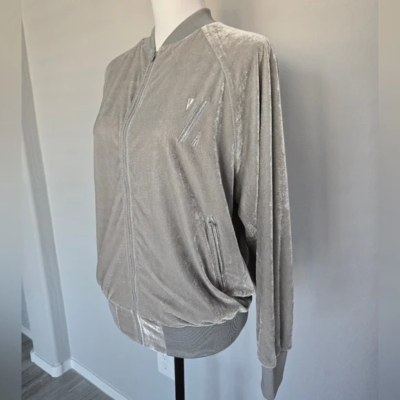 Daya By Zendaya Velour Velvet Silver Gray Track Jacket Zip Up Long Sleeve Sz XS - Picture 3 of 16